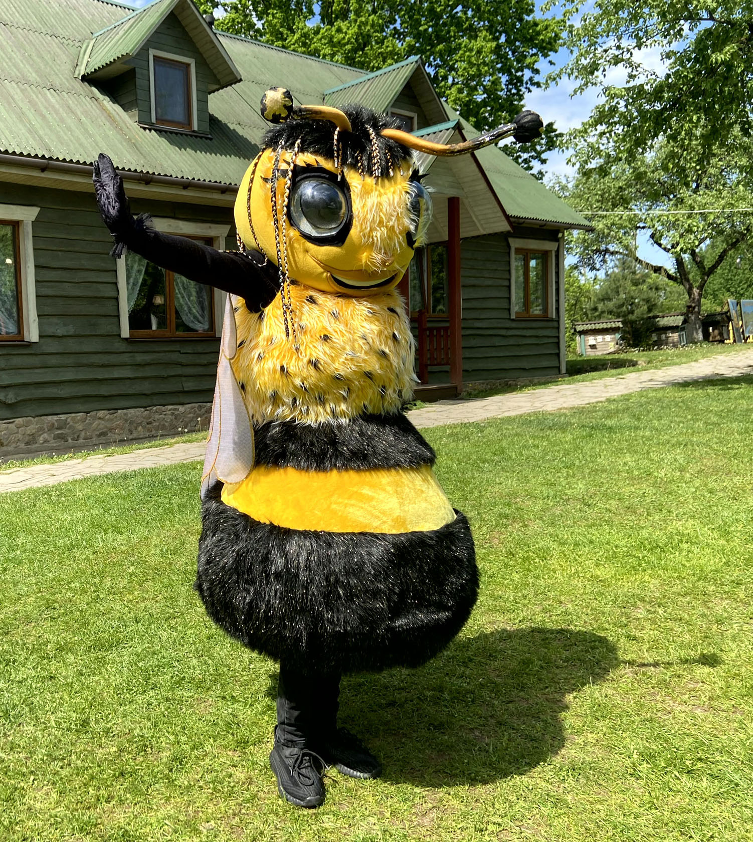 Наша самая большая пчела!